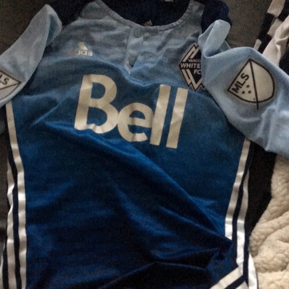 Various different clothes - Picture 10 of 15